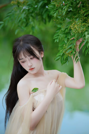 操日烂逼逼免费视频 界面截图